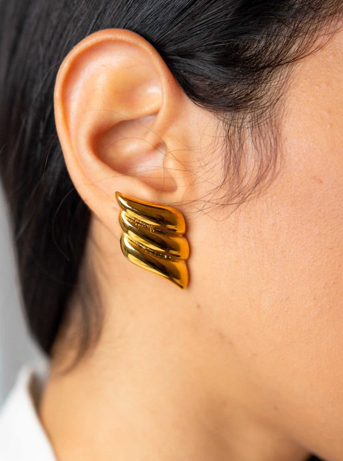 Brinco Asas de Anjo Banhado a Ouro 18K