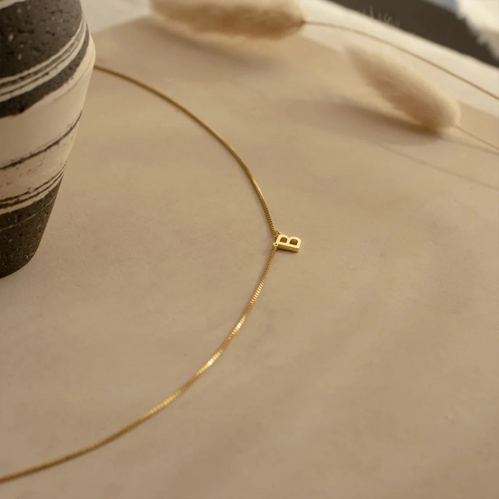 Colar de Letra Delicado Personalizado Banhado a Ouro 18K