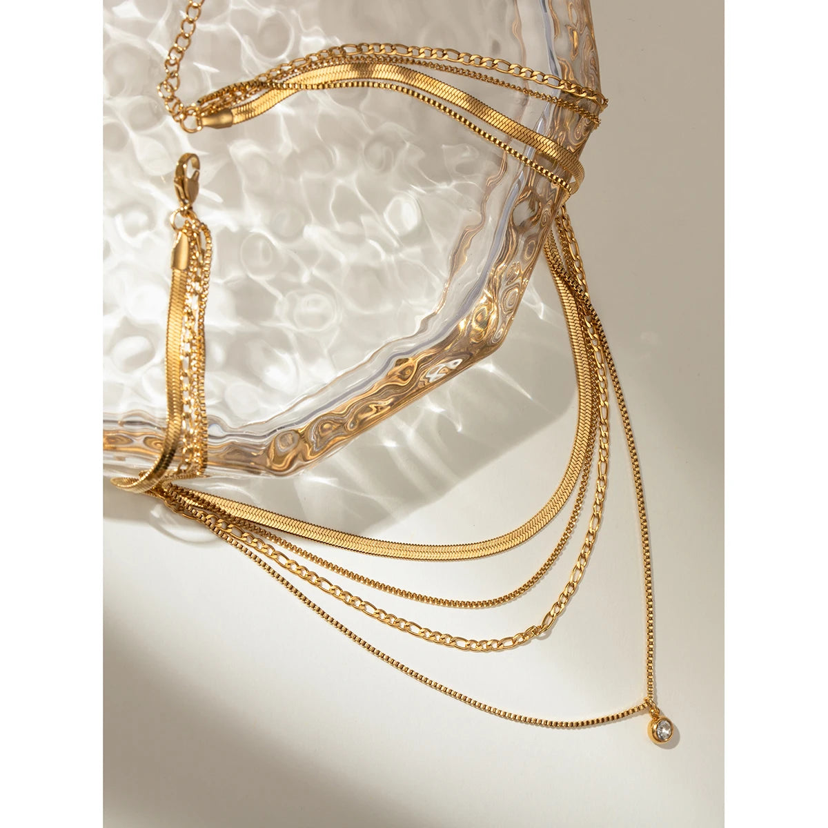 Colar com Quatro Camadas e Ponto de Luz