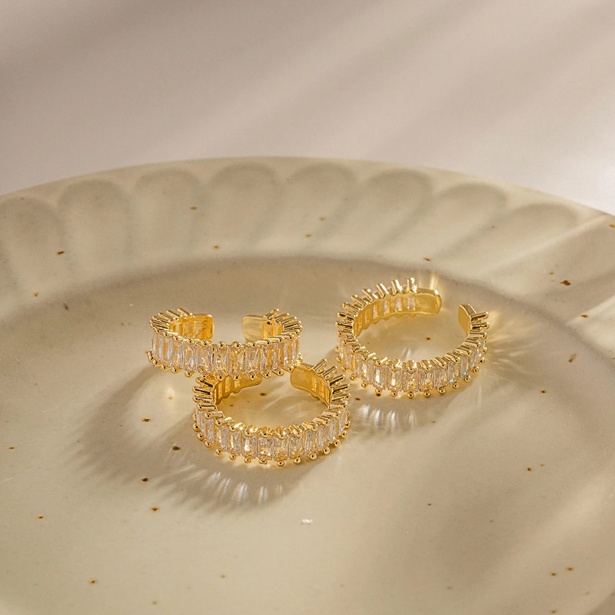 Anel Ajustável Zircônia Baguete Banhado a Ouro 18K