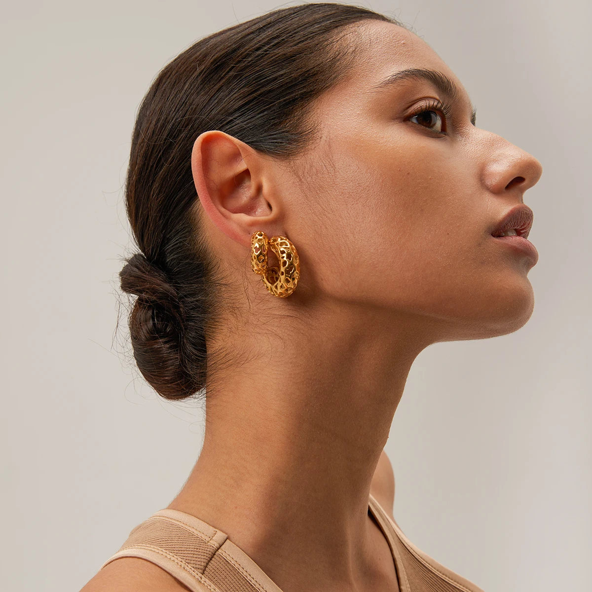 Brinco Argola Vazada banhado a Ouro 18K