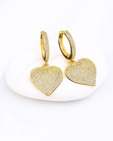 Brinco Argola de Coração Cravejado com Zircônia Folheado a Ouro 18K