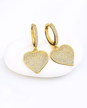 Brinco Argola de Coração Cravejado com Zircônia Folheado a Ouro 18K