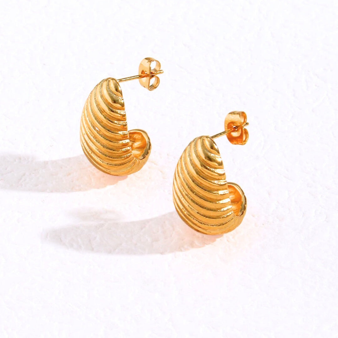 Brinco Croissant Banhado a Ouro 18k