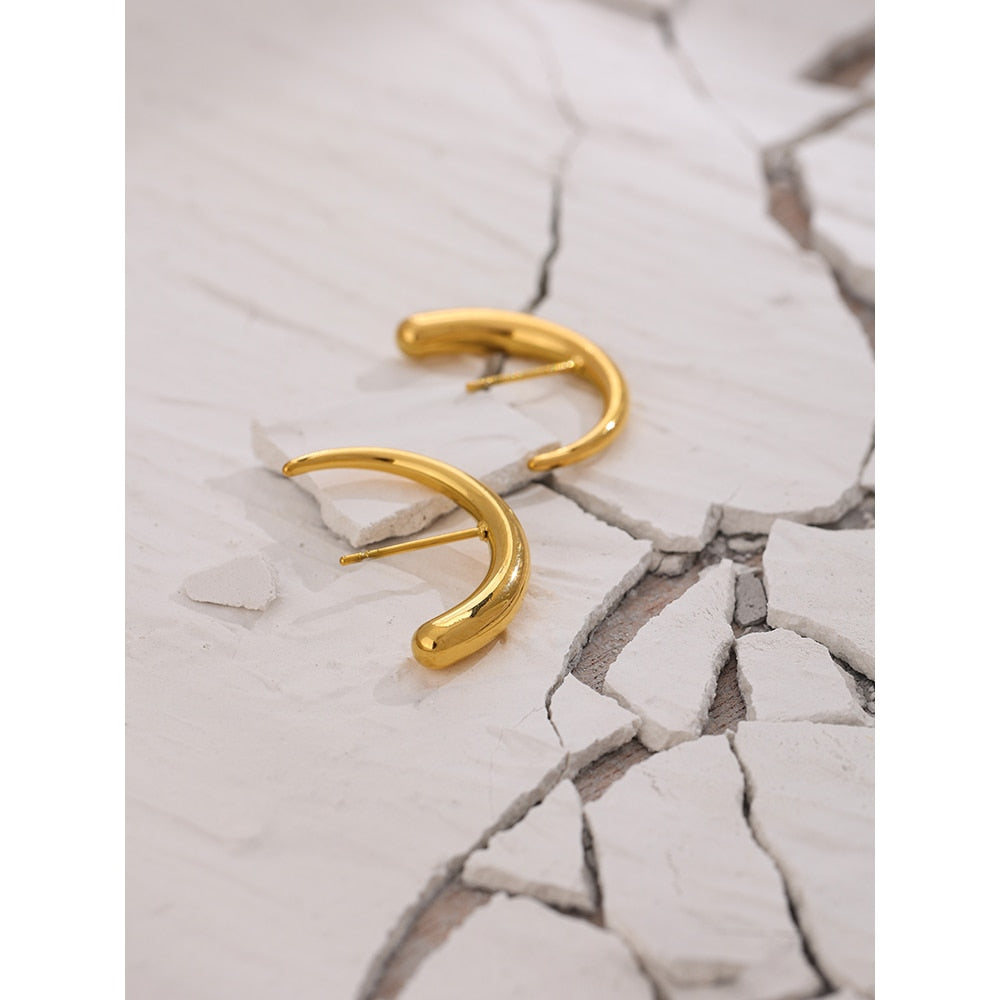 Brinco Ear Hook Banhado a Ouro 18K | Coleção Firenze