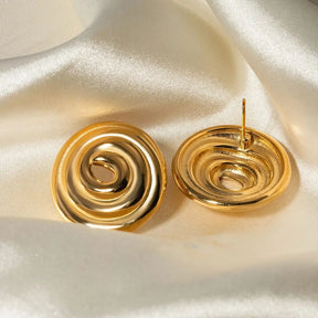 Brinco Espiral Amy Banhado a Ouro 18K | Coleção Verona