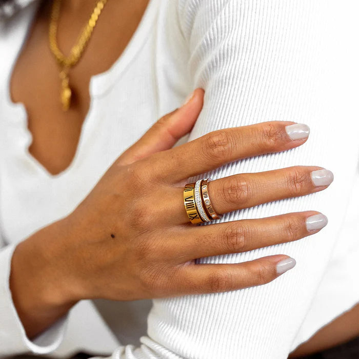 Pulseira Espiral Tríplice Banhada em Ouro 18K
